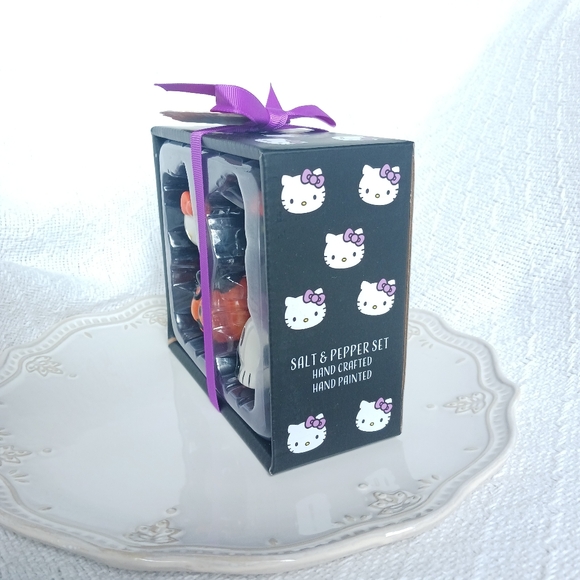 Blue Sky Hello Kitty by Sanrio Halloween Salt and Pepper Shaker Set - Picture 2 of 10